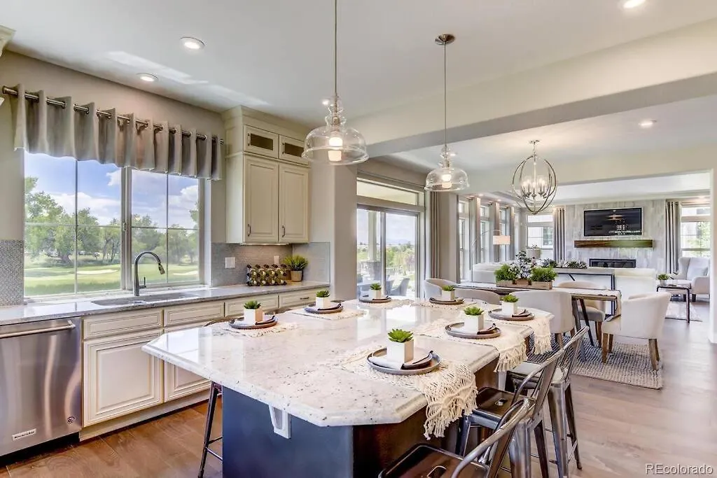 Stunning Golf Course View In Denver Holiday home